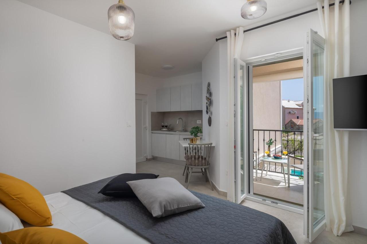 Mirta Apartment